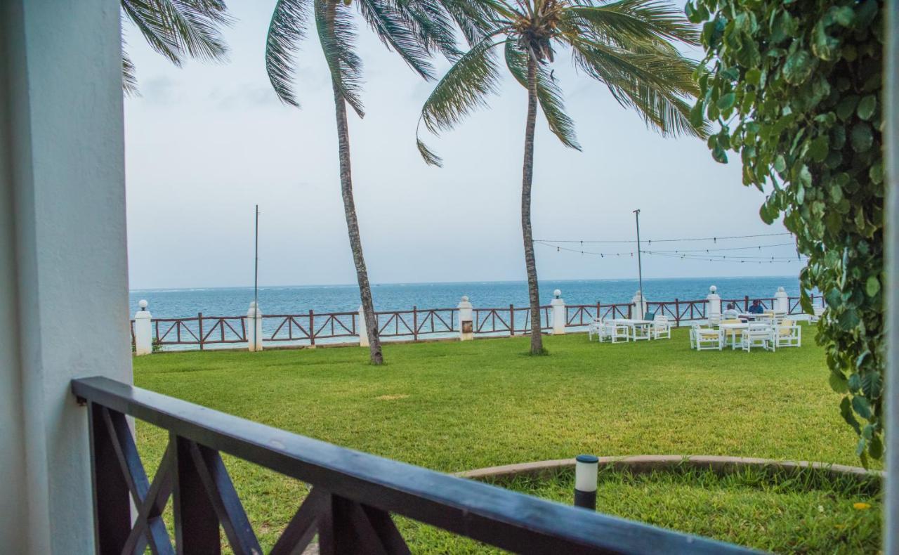 Nyali Beach Holiday Resort Exterior photo