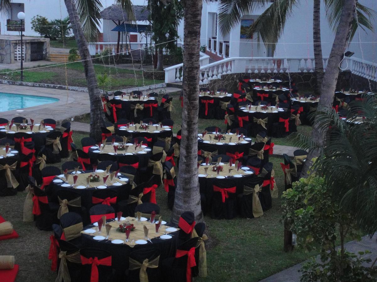 Nyali Beach Holiday Resort Exterior photo