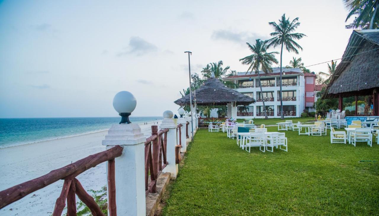Nyali Beach Holiday Resort Exterior photo