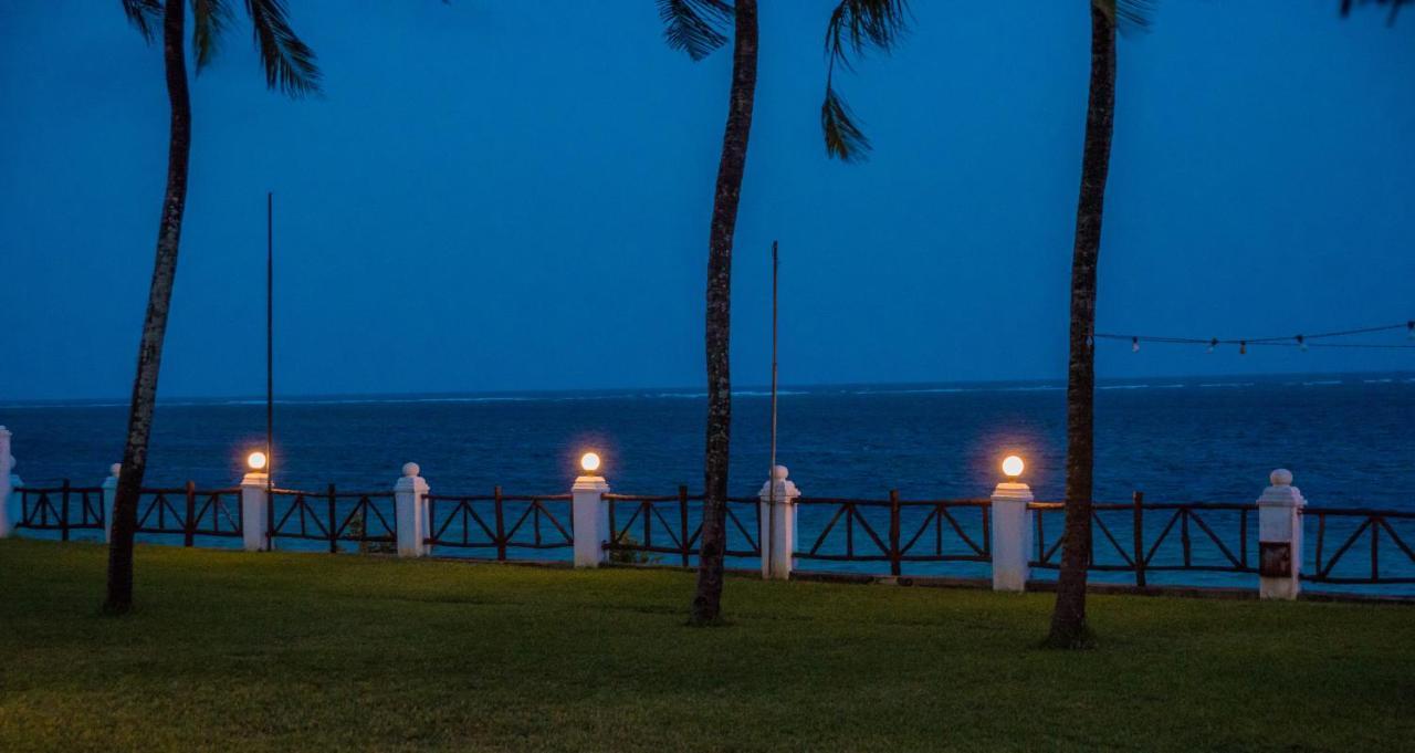 Nyali Beach Holiday Resort Exterior photo