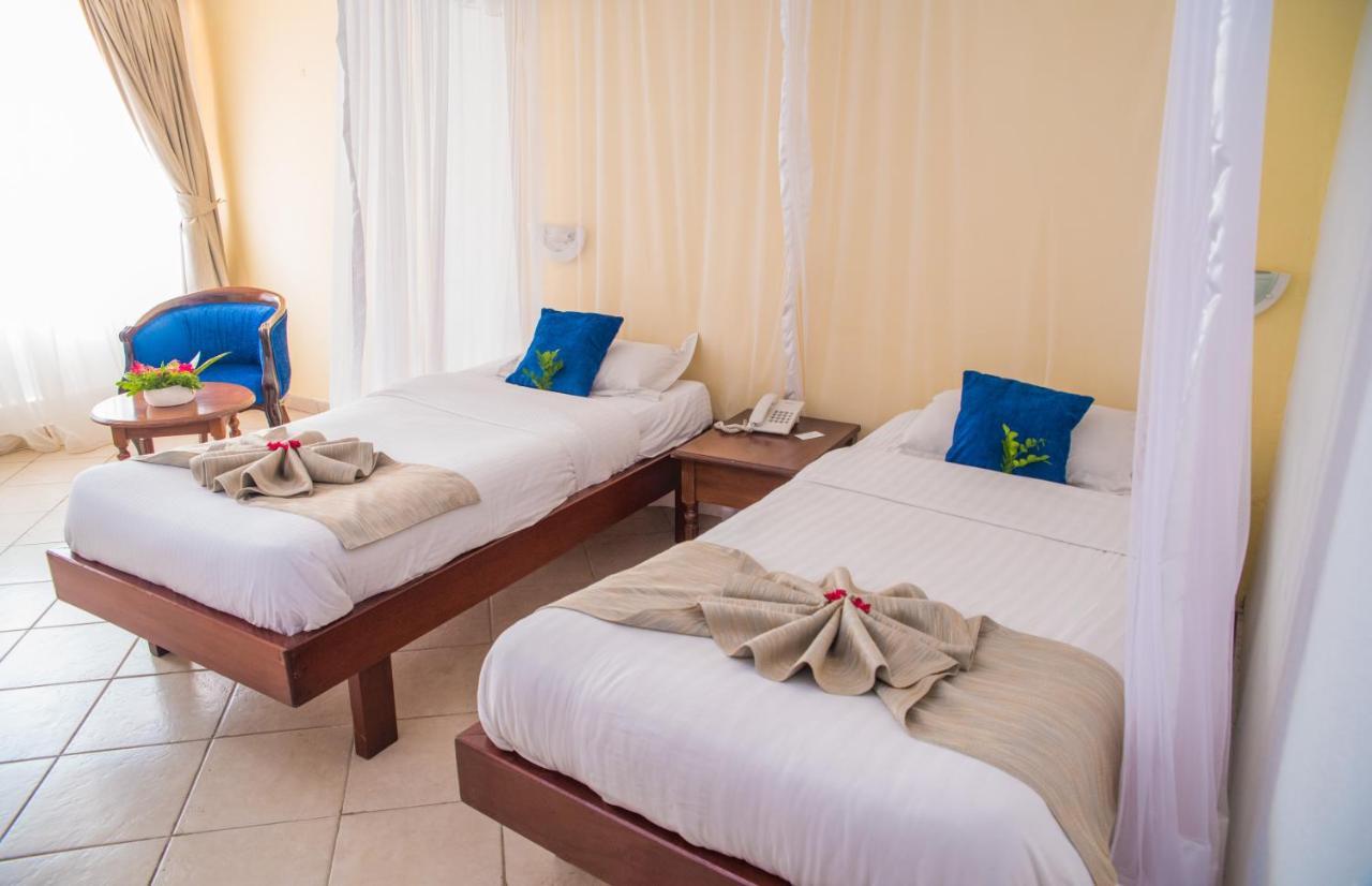 Nyali Beach Holiday Resort Exterior photo