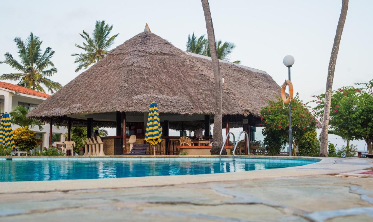 Nyali Beach Holiday Resort Exterior photo