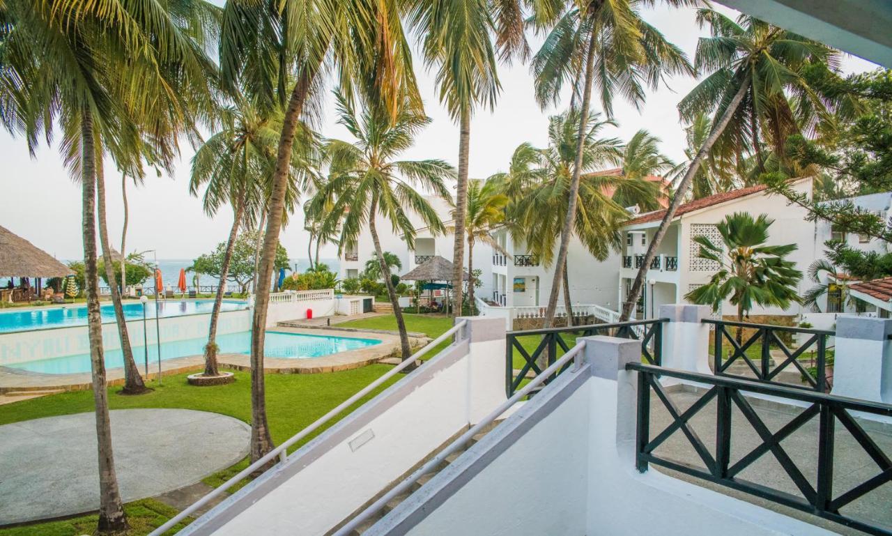 Nyali Beach Holiday Resort Exterior photo